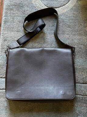 Mark & Graham Brown Leather Messenger Briefcase Bag